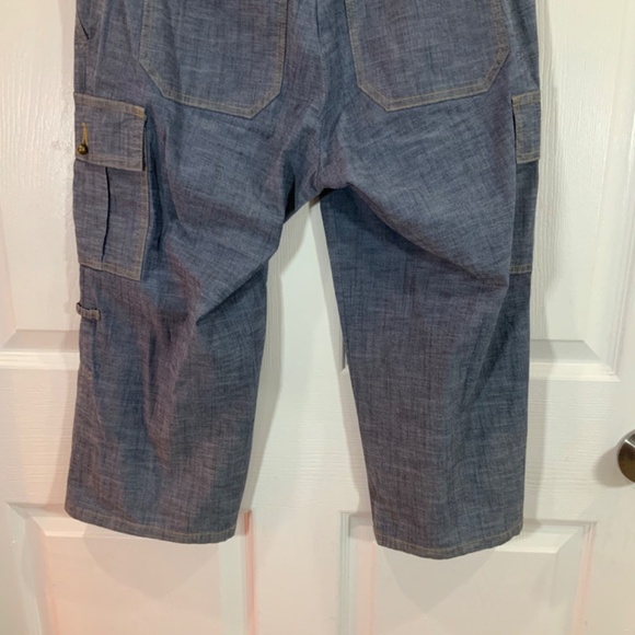 Trina Turk Blue Denim Cargo Capri Short Pants Size 8 - Picture 6 of 9